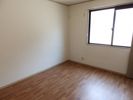 スターライト中央B棟の洋室