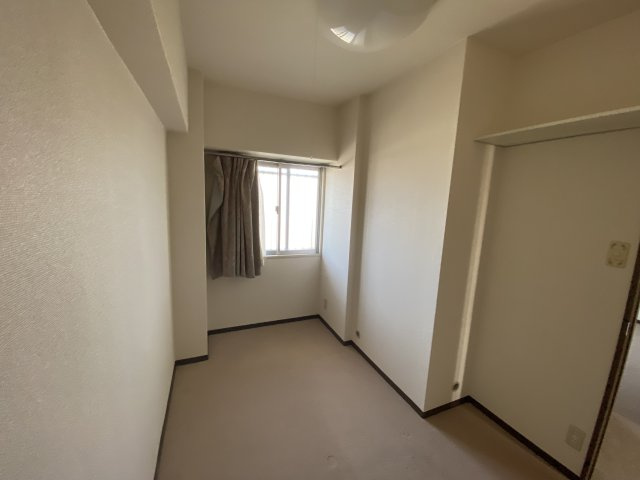 グランコート東金の洋室