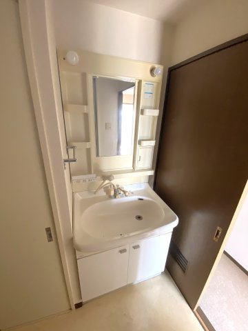 グランコート東金の独立洗面台