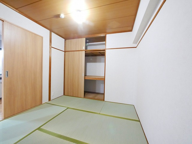 矢埜ハイツの浴室