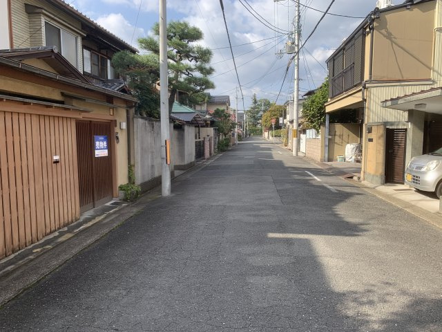 京都市左京区下鴨北園町　建築条件付土地の前面道路含む現地写真