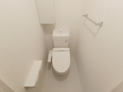 【トイレ】 | メゾン・ド・プリマ | 温水洗浄便座付きトイレ