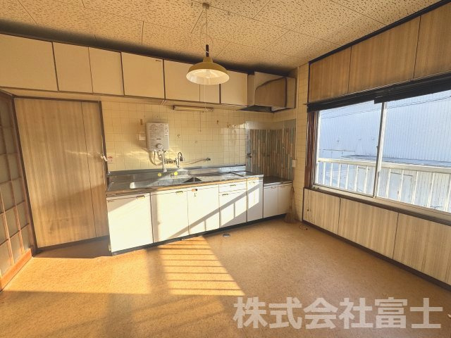 唐津市和多田先石のアパートのキッチン