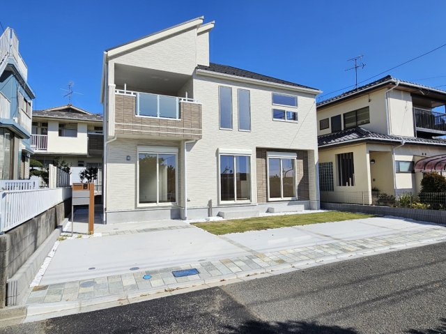 横浜市磯子区杉田8丁目 新築戸建て【仲介手数料無料】カースペース3台の外観