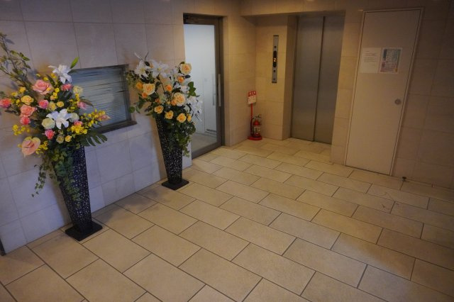 仲介手数料0！！アーデン春岡のエントランス