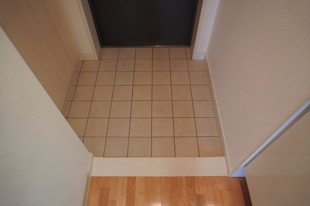 仲介手数料0！！アーデン春岡の玄関