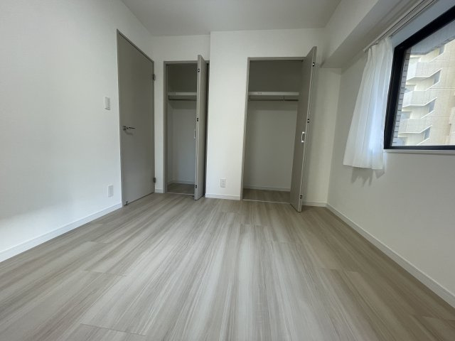 ライオンズマンション警固南の洋室