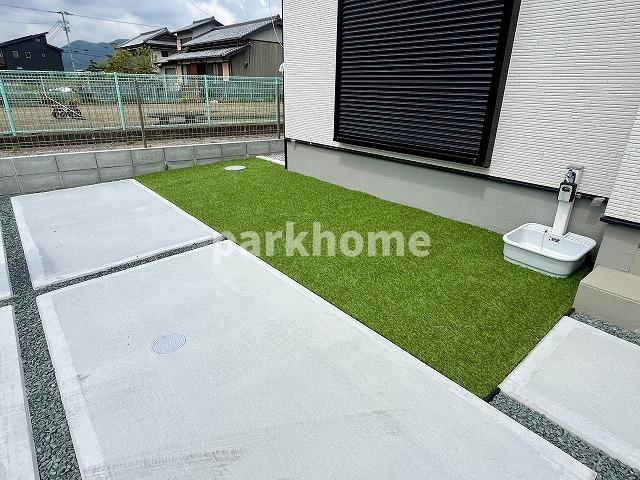 土佐市高岡町甲 -4期2棟2-　新築戸建ての庭