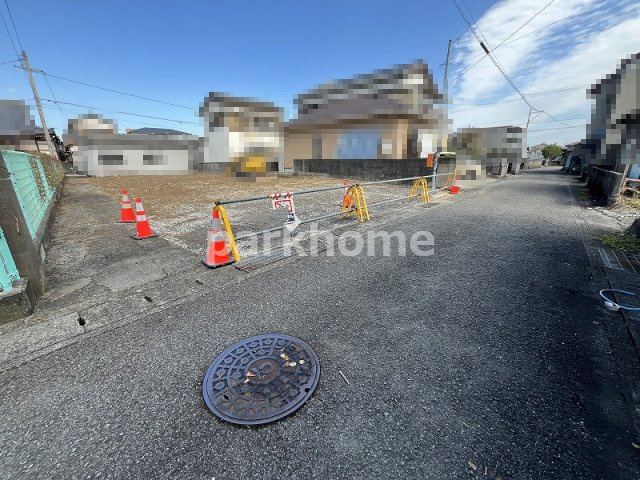 土佐市高岡町甲 -4期2棟2-　新築戸建ての前面道路含む現地写真|2025年11月中旬