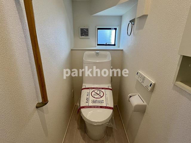 土佐市高岡町甲 -4期2棟2-　新築戸建てのトイレ
