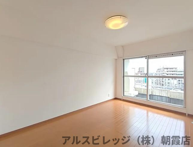 サンビューハイツ清瀬の居間・リビング