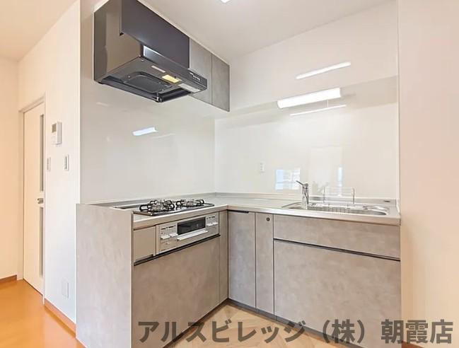 サンビューハイツ清瀬のキッチン|コンパクトなキッチンで掃除もラクラク