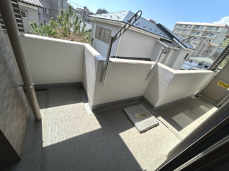 【バルコニー】 | クオス金沢八景レジデンシャルステージ | 南向きバルコニーで日当たり良好！お洗濯物が良く乾きます。