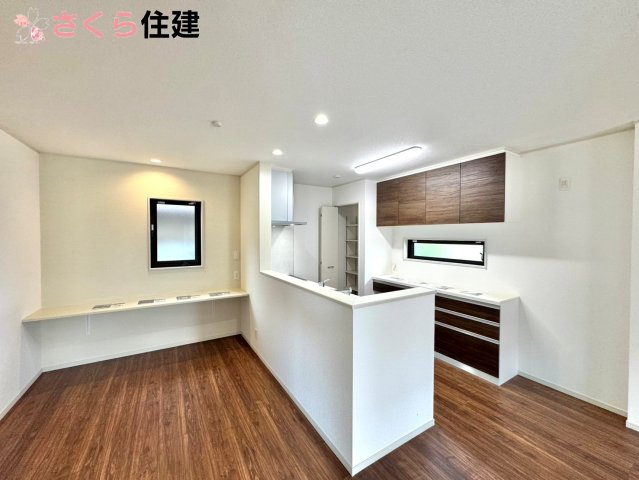 いろどりアイタウン栃木市箱森町22　2号棟のキッチン|■対面キッチン■オール電化！広々としたキッチンスペースが大事！！！