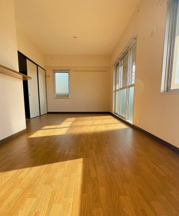 コーシャハイツ中加賀屋の居間・リビング