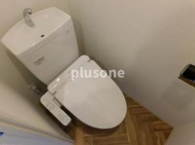 【トイレ】 | プレサンス江坂ベルフィーヌ | ☆★鍵交換代・抗菌消毒代は弊社負担★☆