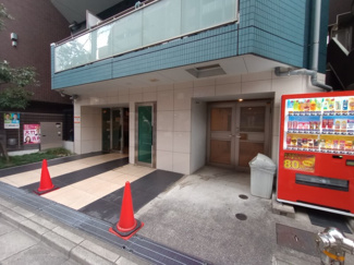 【エントランス】