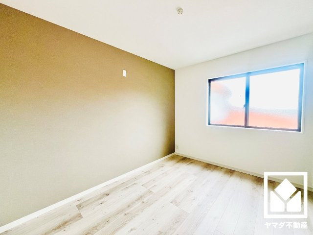 伏見区深草大亀谷八島町の洋室