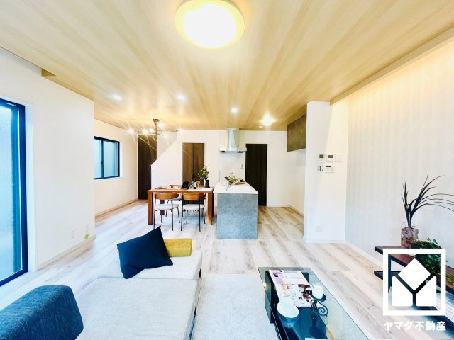 伏見区深草大亀谷八島町の居間・リビング