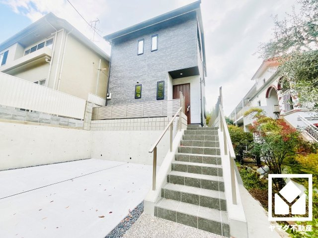 伏見区深草大亀谷八島町の外観