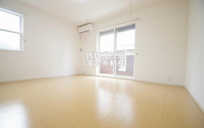 【寝室】 | ジェミニ | 2面採光の明るいお部屋