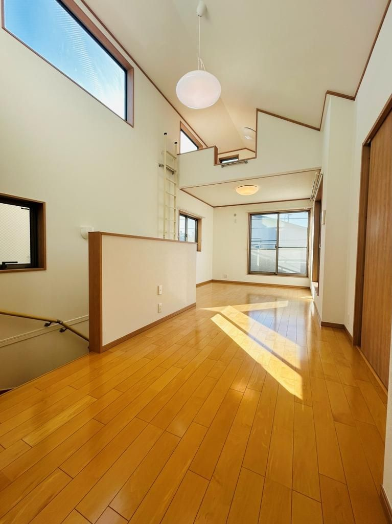 東大和市南街６丁目の中古一戸建の居間・リビング