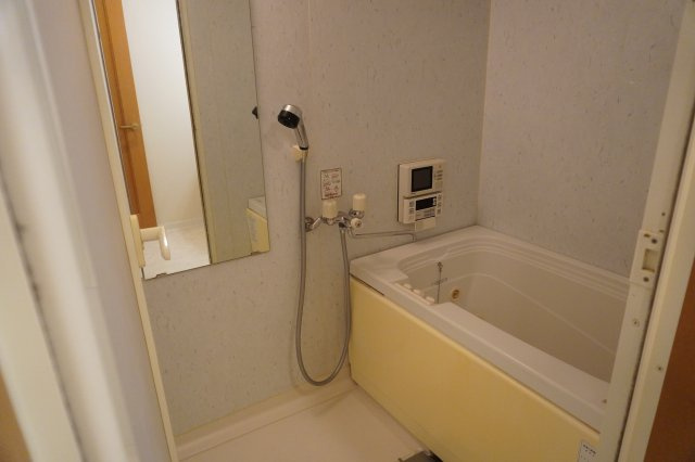 仲介手数料0！！ヴェルジュコートIの浴室