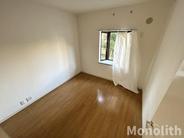 いぶき野3丁目7号棟の洋室