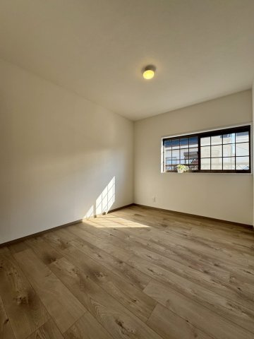 守口市南寺方中通1丁目の洋室