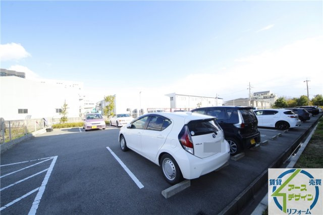 サンヴィラ24の駐車場