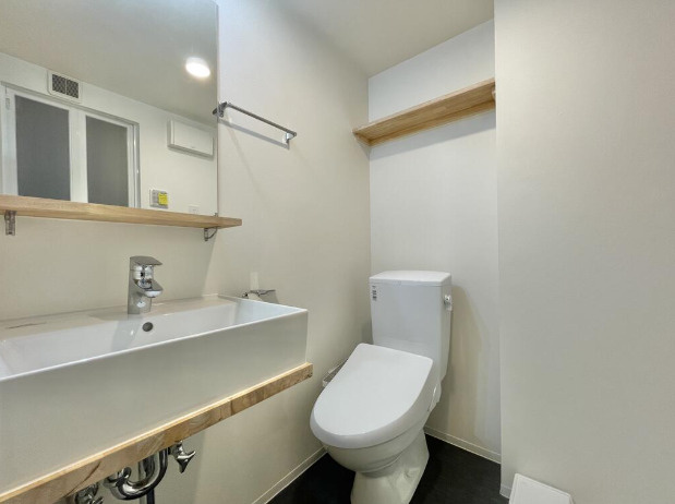 trias228　デザイナーズ　敷金礼金0　ペット相談　角部屋のトイレ