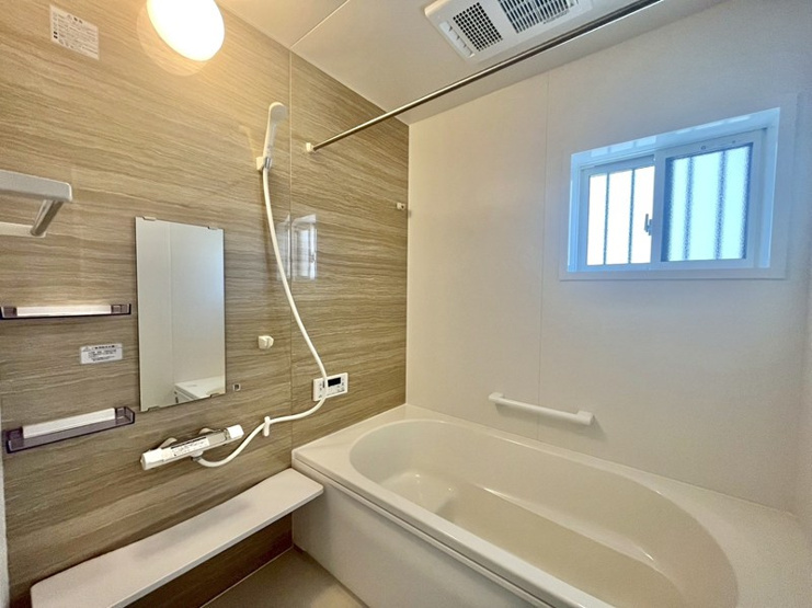 小山市中久喜　新築戸建13の浴室