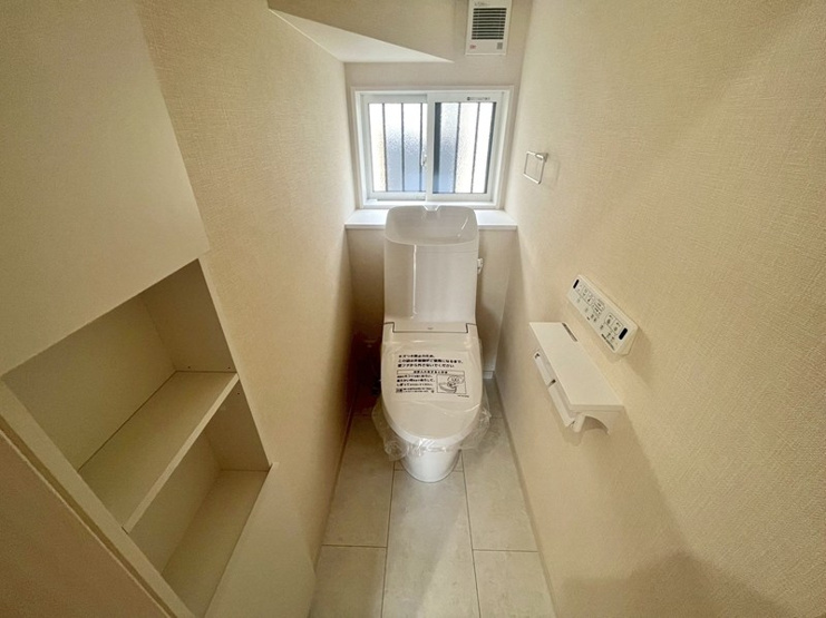 小山市中久喜　新築戸建13のトイレ