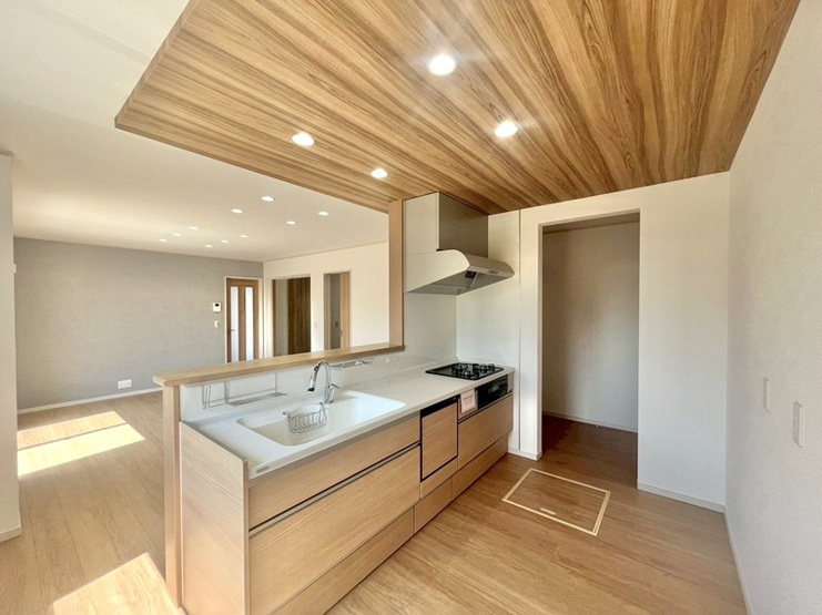 小山市中久喜　新築戸建13のキッチン