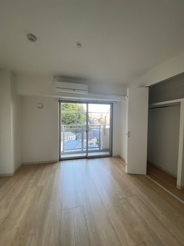 アベニューKOBE山本通りの居間・リビング