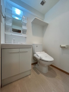 アリビオ千里豊津の洗面所|コンパクトで使いやすい洗面所