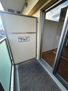 アリビオ千里豊津のバルコニー|外からの目が気にならないバルコニーで洗濯物が干せます