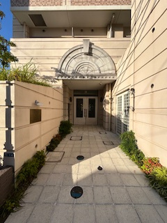 アリビオ千里豊津のエントランス|清潔なエントランスです