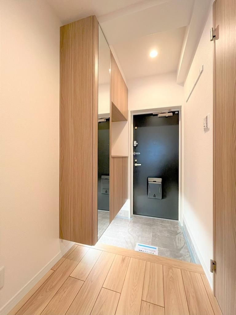 国立市富士見台２丁目の中古マンションの玄関