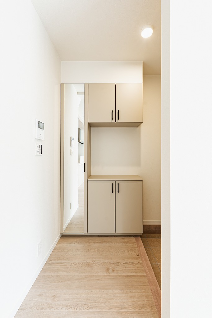 乙訓郡大山崎町小字尻江の玄関|シューズボックス完備。