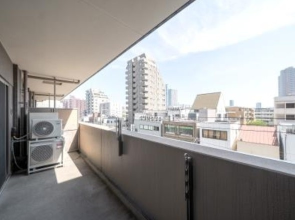 【バルコニー】