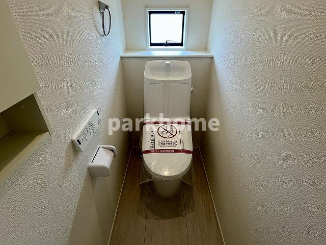 土佐市高岡町甲 -4期2棟1- 新築戸建てのトイレ