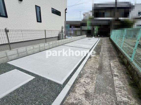 土佐市高岡町甲 -4期2棟1- 新築戸建ての駐車場|2026年4月上旬