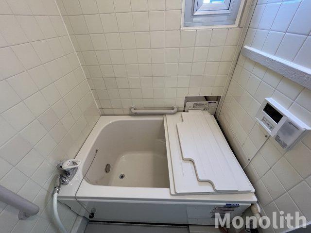 鶴山台54号棟の浴室