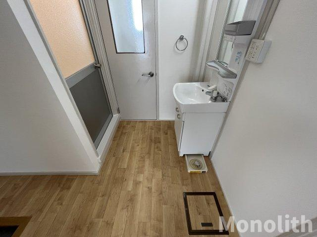 鶴山台54号棟の洗面所