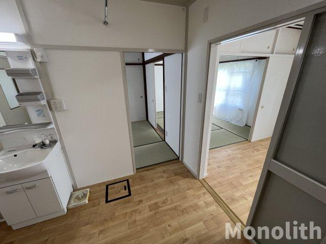 鶴山台54号棟の内装