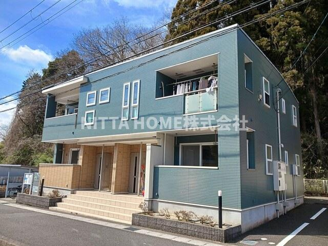 カルムジェルメの外観|１フロア２住戸のアパートです＊