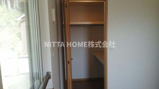 カルムジェルメの収納|ウォークインクローゼットを各洋室に完備！！