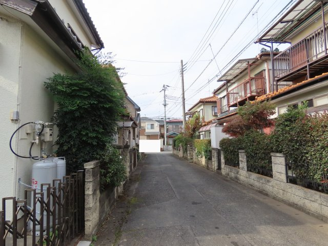 坂戸市花影町売地の前面道路含む現地写真