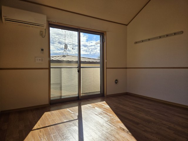 メゾンダジュール１０番館 の洋室